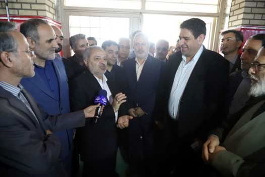 بازدید وزیر آموزش و پرورش از مدرسه شبانه‌روزی فرهنگ در روستای حصار