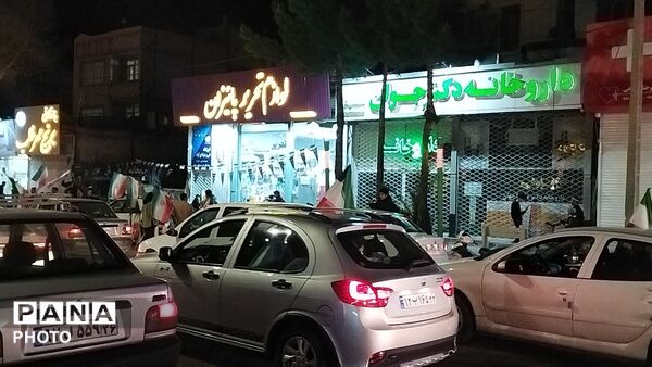 چهل و یکمین رژه ماشینی بلوار فضل نیشابور پس از آغاز جنگ 