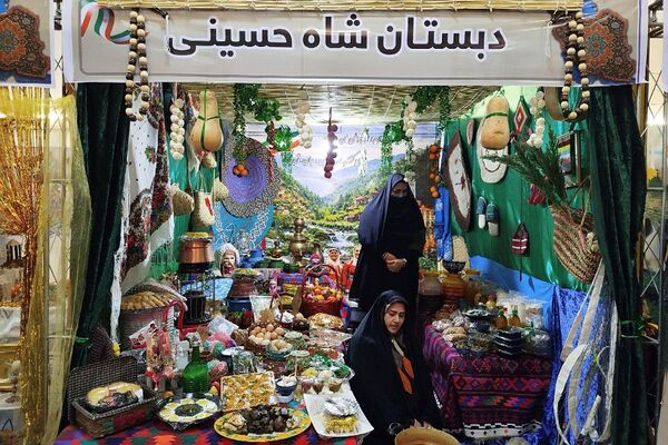 جشنواره رنگ و فرهنگ در کانون شهید آوینی فشافویه؛تجلی هویت و هنر ایرانی