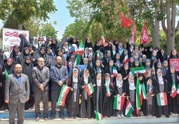 دانش‌آموزان البرزی در روزی بزرگ، فریاد همبستگی و استکبارستیزی را سر دادند