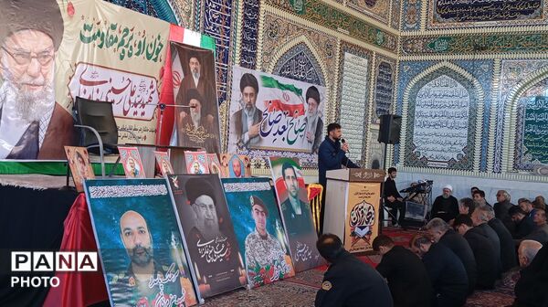 تجدید بیعت مردم بن با سومین رهبر انقلاب اسلامی در آیین گرامیداشت شهدای وطن