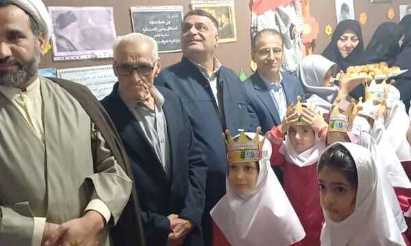 جشن شکوفه‌ها در خشکبیجار 