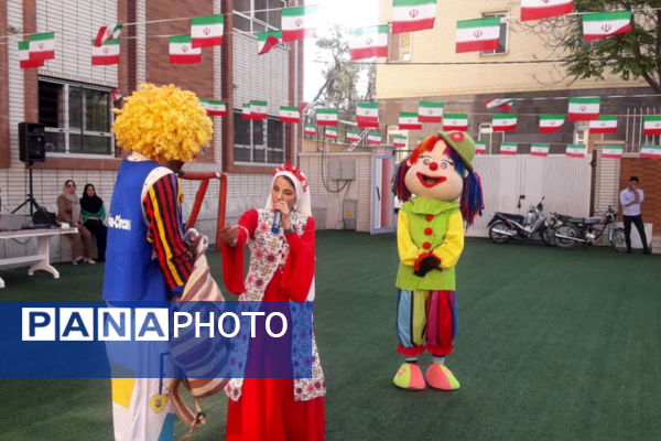 جشن شکوفه‌ها در دبستان آذر صابر ناحیه ۴ شیراز 