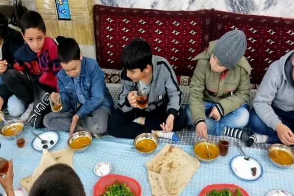 سفره ماه مهمانی خدا در مسجد جامع شهر بار