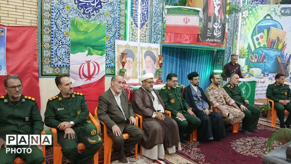 توزیع 4هزار و 313 بسته لوازم‌التحریر میان دانش‌آموزان محروم تویسرکان