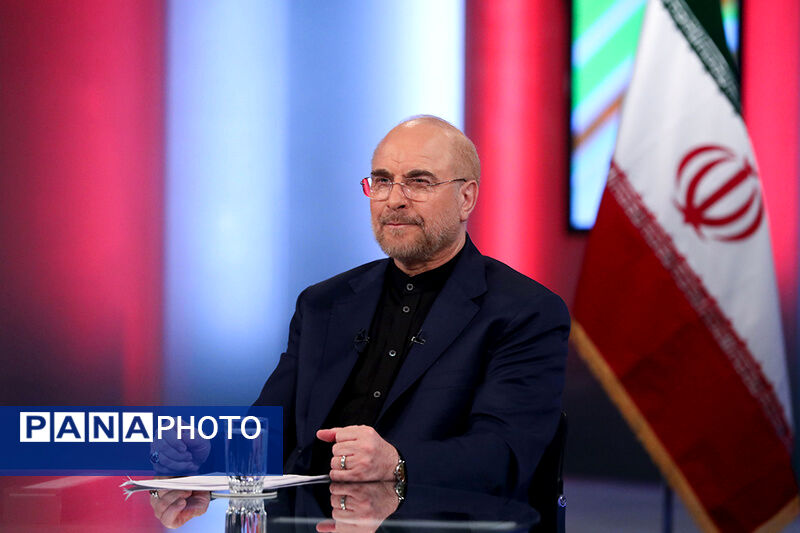 برد اقتصاد کشور باید به اندازه برد موشک‌هایمان باشد