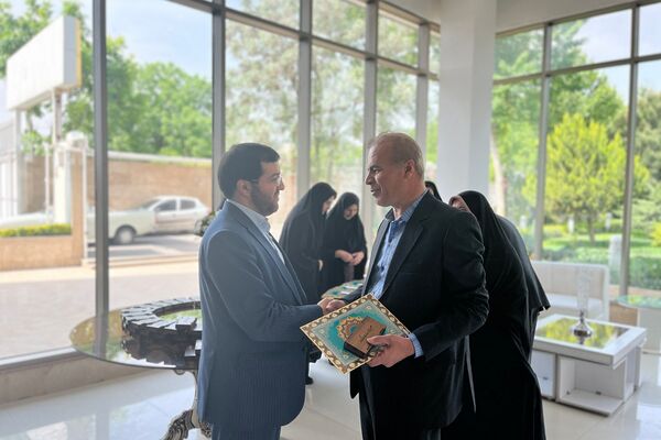 آیین تجلیل از پیشکسوتان آموزش و پرورش ملارد 