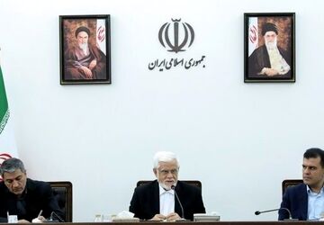 عارف: از اقدامات کوتاه‌مدت و رقابتی در حوزه امنیت فضای سایبر پرهیز شود