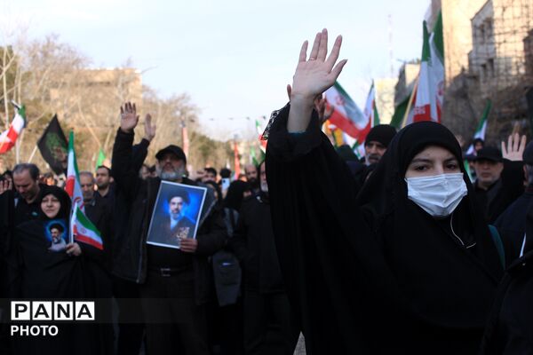 بیعت مردم تهران با سومین رهبر انقلاب