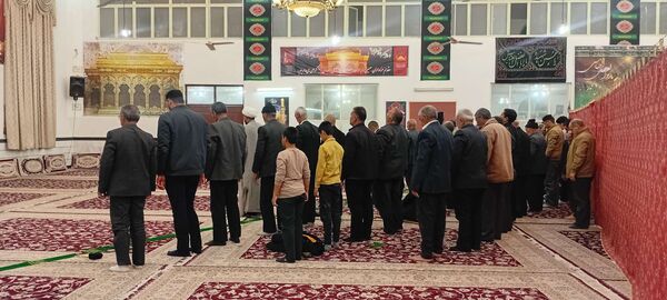 نماز جماعت در شب میلاد حضرت زهرا س در خلیل آباد
