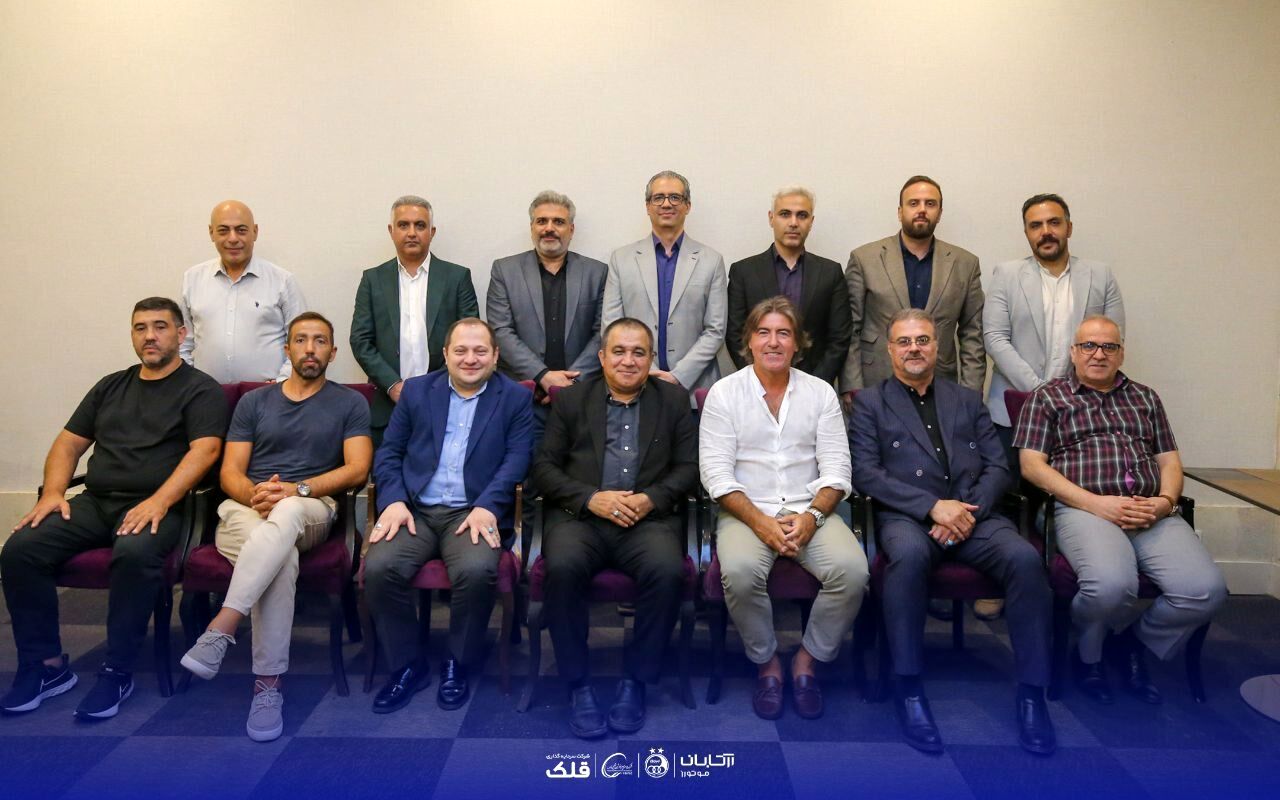 نشست رسمی مدیران استقلال با ساپینتو برگزار شد