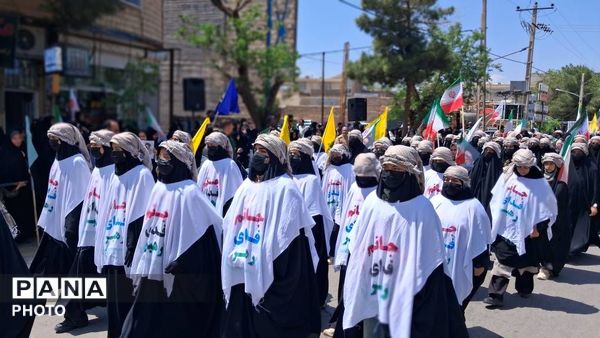 بانوان آماده به رزم تربت جام در اجتماع دختران جان فداسنگ تمام گذاشتند