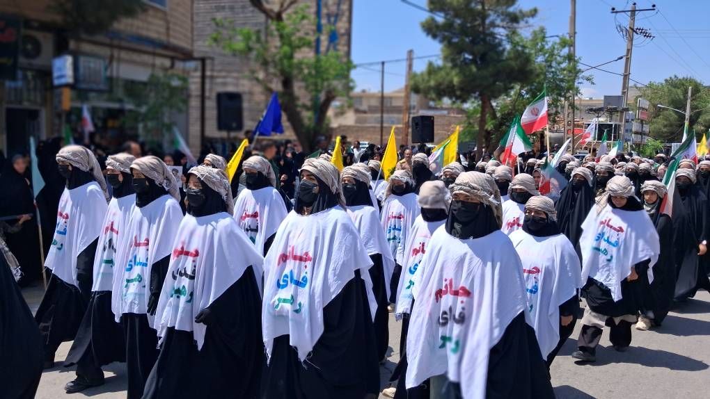 بانوان آماده به رزم تربت جام در اجتماع دختران جان فداسنگ تمام گذاشتند