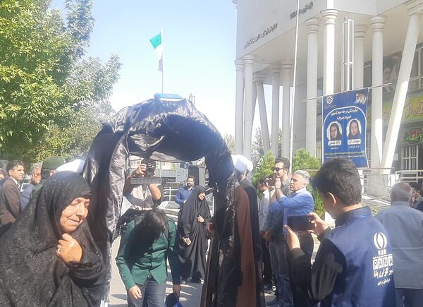 اعزام دانش‌آموزان گروه سرود سفینة النجاة نیشابور به پیاده‌روی اربعین حسینی 