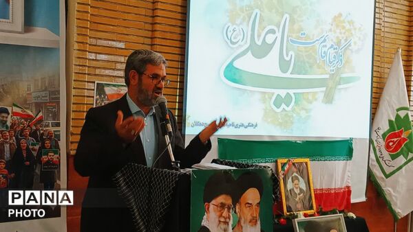 عطر یاد امام خمینی (ره) در حسینیه رستگاران دهگلان پیچید 