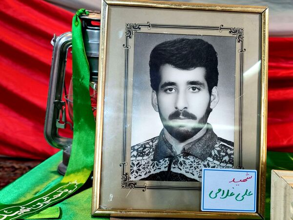 یادواره شهدا در دبستان شاهد حاج تقی آقا بزرگ ناحیه یک مشهد 