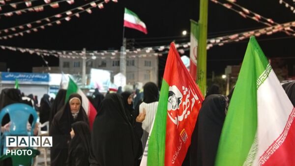 از کمیجان بازهم نوای «یاحیدر، یاحیدر» به گوش رسید. 