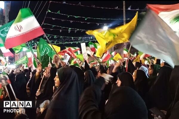 بیداری در دل شب؛ همصدایی برای وطن