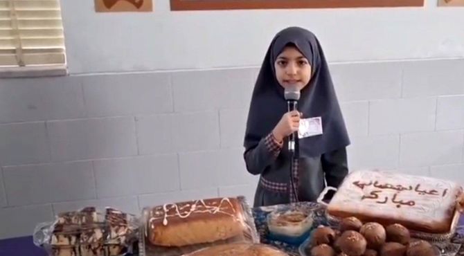 جشنواره شیرینی در دبستان علمدار 