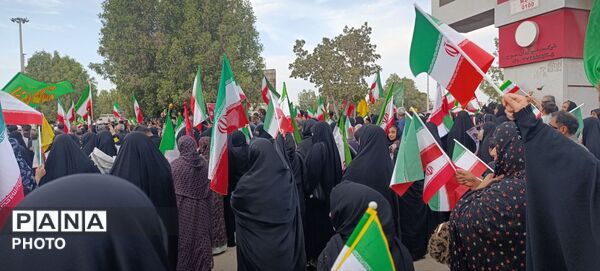 خروش حماسی مردم انقلابی بندرعباس در تجدید میثاق با رهبر جدید انقلاب اسلامی