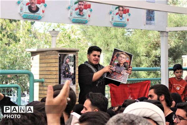آیین تشییع پیکر دانش‌آموز شهید «سید محمد حسینی مقدم»