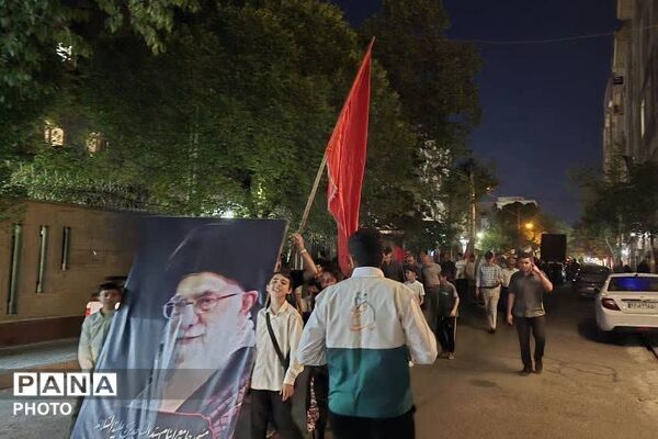 مردم با موج 100 ام تجمعات شبانه حماسه‌ای دیگر برپا کردند
