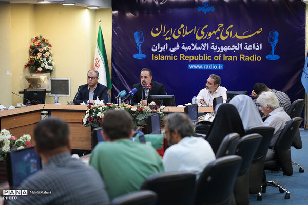 نشست خبری مدیر جدید شبکه رادیویی قرآن
