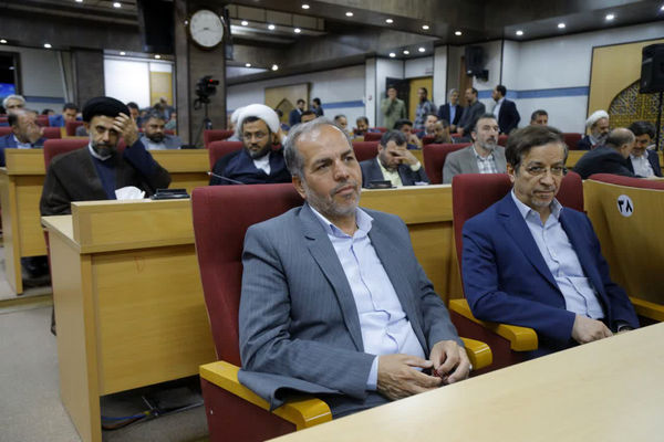جلسه شورای اداری استان قم با حضور رئیس جمهوری