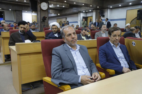 جلسه شورای اداری استان قم با حضور رئیس جمهوری