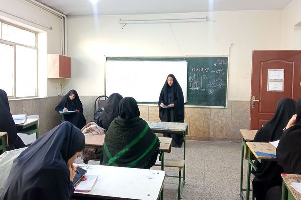 مسابقات قرآن، عترت و نماز دانش‌آموزان دختر منطقه کهریزک 