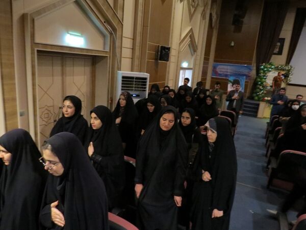دیدار مشاور وزیر در امور زنان با دانشجویان دانشگاه فرهنگیان 