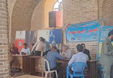 میز خدمت اداره‌های شهرستان نیشابور در روز جمعه خشم و نصر