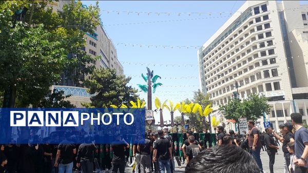 حال و هوای صحن و سرای رضوی در ایام سوگواری اباعبدالله الحسین (ع)