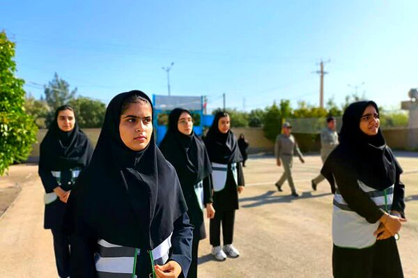 جشن مهر ایثار و نماز و بازگشایی مدارس یک مهر در دبیرستان هیأت امنایی فرهیختگان