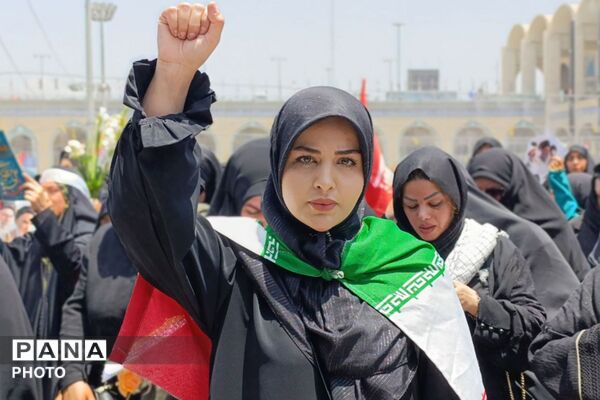 قسم به این مشت گره کرده