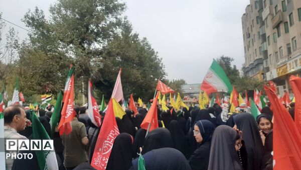خدمت‌رسانی جمعیت هلال‌احمر کرج در اجتماع بزرگ «جان‌فدایان» 
