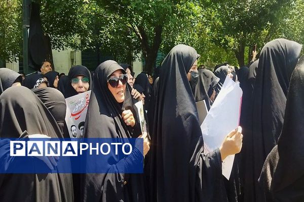 وداع تاریخی مشهدی‌ها با خادم‌الرضا؛ شهید جمهور