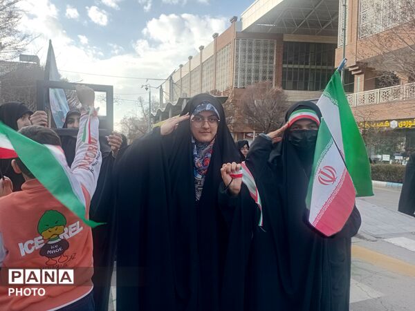 لبیک دهه‌نودی‌های تبریز به سیدمجتبی