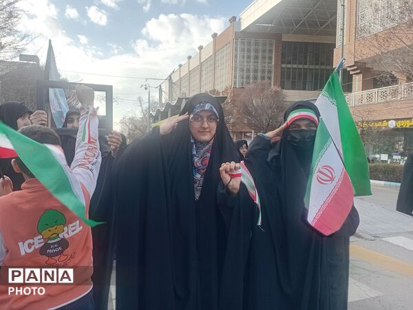 لبیک دهه‌نودی‌های تبریز به سیدمجتبی