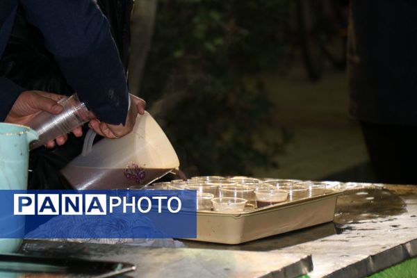 خیابان امام رضا(ع)  مشهد مملو از جمعیت در جشن باشکوه شب نیمه شعبان