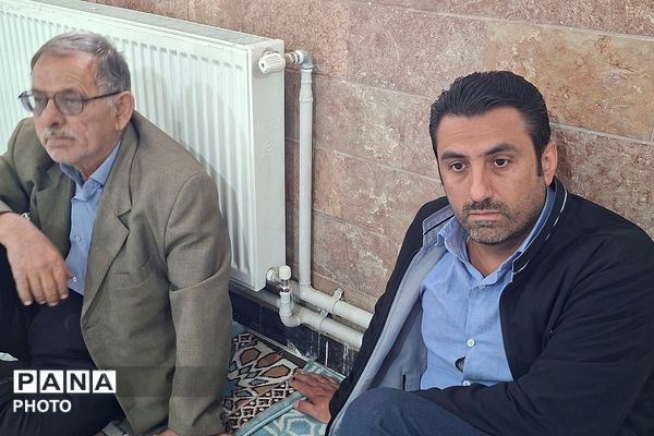 همایش آموزش خانواده با عنوان دانش‌آموزان و فضای مجازی در ناحیه دو شهرری