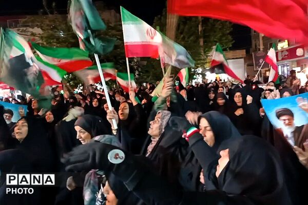 اجتماع باشکوه مردمی در میدان ارشاد ورامین