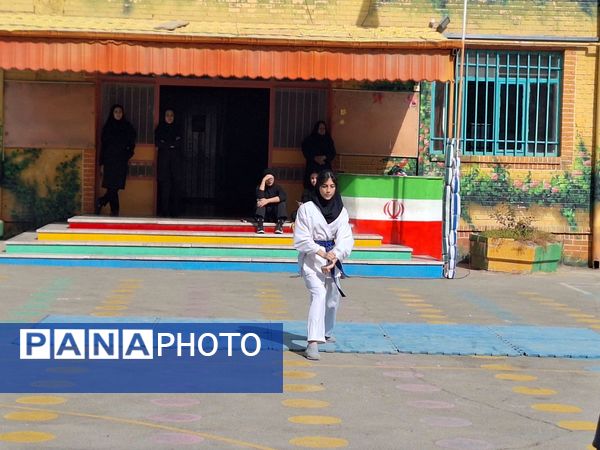 المپیاد ورزشی درون مدرسه ای در دبیرستان شهید قویدل