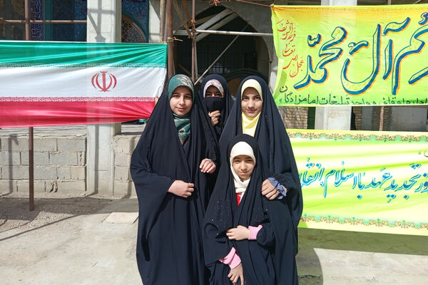 حضور پرشور دانش‌آموزان شهر بهمن در راهپیمایی ۲۲ بهمن ماه