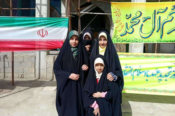 حضور پرشور دانش‌آموزان شهر بهمن در راهپیمایی ۲۲ بهمن ماه