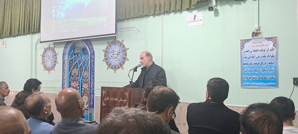 جلسه آموزش خانواده ویژه والدین پایه‌های دهم و یازدهم در دبیرستان شاهد ابوذر غفاری 