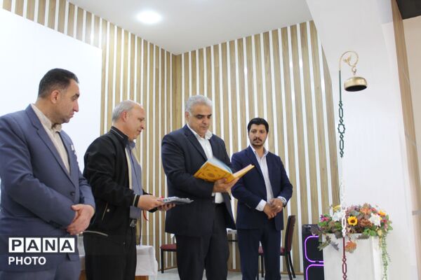 وقتی صدای خبرنگاران پانا به احترام معلمان بلند شد