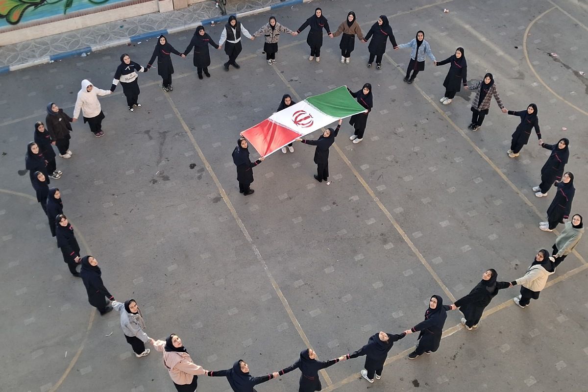 فرزندان ایران از مدارس شهریار تا راهپیمایی