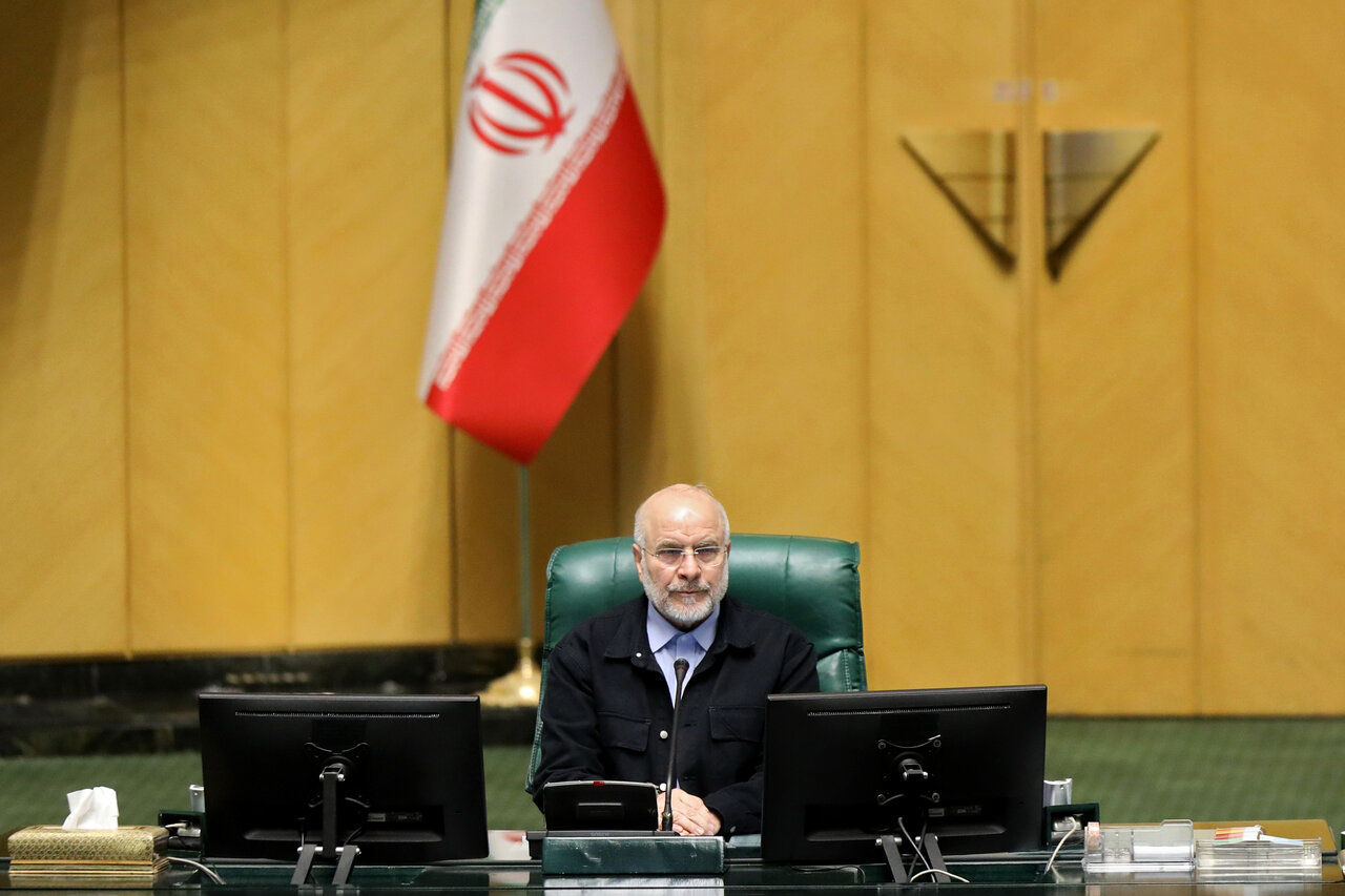 افزایش ۲۰ درصدی حقوق کارمندان در لایحه بودجه اشکالاتی دارد و باید اصلاح شود