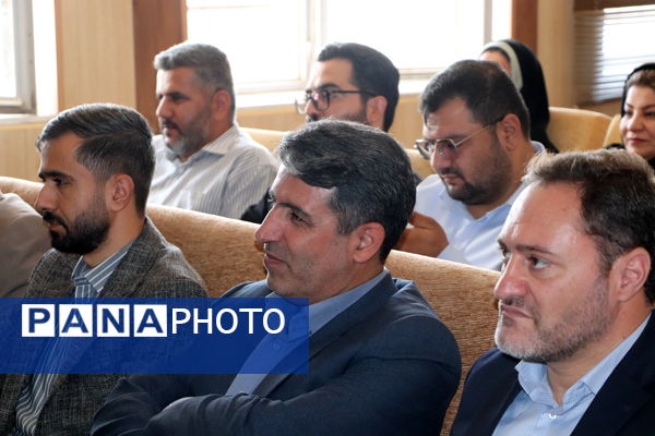 برگزاری مراسم روز ملی به‌ورز در شبکه بهداشت و درمان قروه